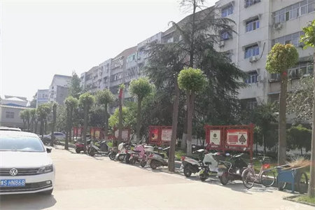 解放路十三小旁成功花园新玛特旁